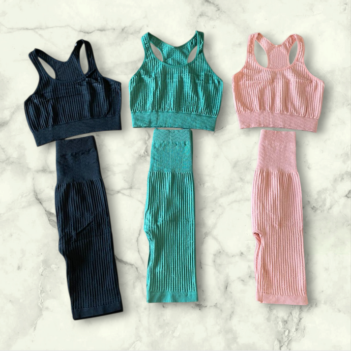 Prissy Fitted Set